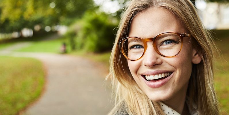 Cerchi degli occhiali da vista super comodi? Fai attenzione a calzabilità e  stabilità | VisionOttica